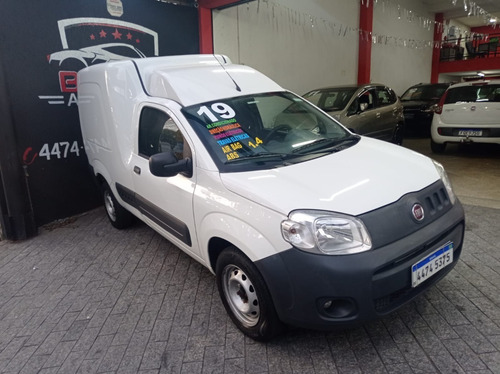 Imagem 2 de 12 de Fiat Fiorino