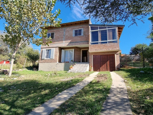 Linda Casa En Venta En Carlos Paz, En Barrio Sol Y Rio