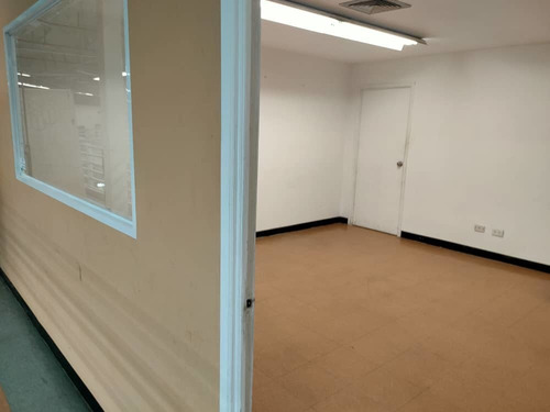 Imagen 3 de 6 de Oficina 40 Mts Rattan 4 De Mayo En Alquiler