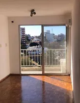 Comprar Apto En Malvin. República De Chile Y Ámsterdam. Sobre Rambla. A Mts Del Club Náutico. Piso 10 Al Contra-frente.