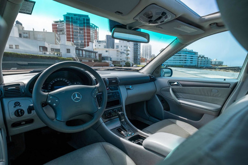 Imagen 21 de 25 de Mercedes Benz C320 Avantgarde C 320 V6 Nafta