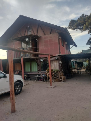 Terreno Exelente Ubicación, Con Casa Artesanal De Troncos Y 