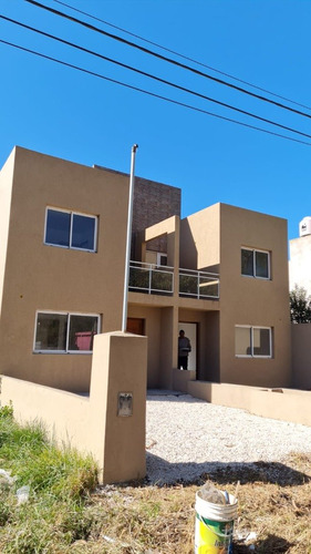 Venta Duplex De Tres Ambientes En Santa Clara Del Mar