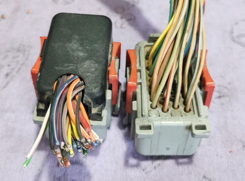Computadora Motor Stratus Sebring 2002 2.7l 04606801ab Libre (Usado)