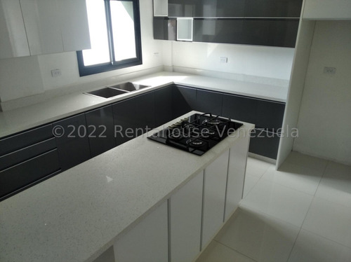 José Trivero Vende Hermosa Casa Duplex Ubicada En Cabudare
