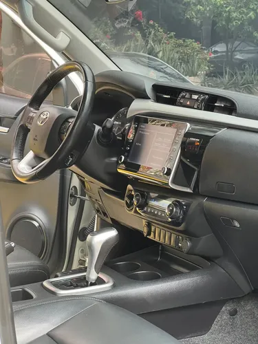 Toyota Hilux SRV 2.4 AUTOMATICA 4X4 Diesel