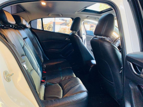 Imagen 9 de 11 de Mazda 3 Modelo 2018