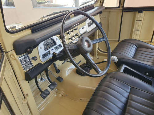 Imagen 9 de 18 de Toyota Fj 40 Macho