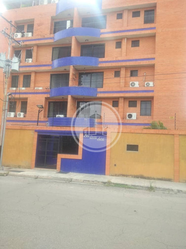 Se Vende Lindo Apartamento En La Urb. San Jacinto, Res. Doña Aura, 011jsc