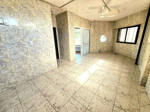 Local En Venta En Ituzaingo Sur