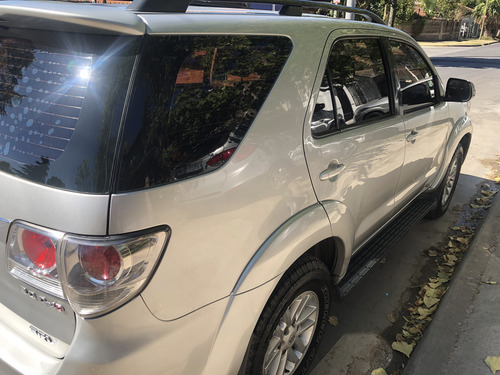 Toyota Hilux SW4 3.0 Srv Cuero 171cv 4x4 5at
