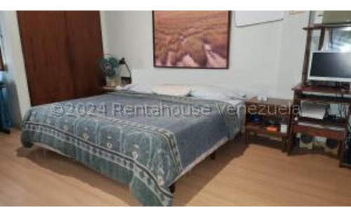 #24-17046 Amplia Y Comoda Casa En Lomas De Chuao