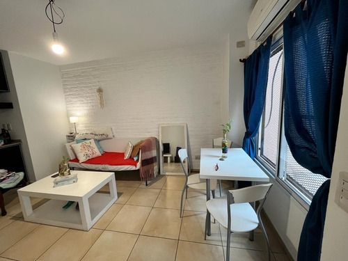 Ph De 2 Ambientes Y Medio En Complejo- Haedo Sur.