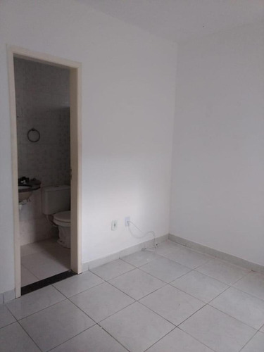 Imagem 9 de 14 de Casa 2/4 Com 1 Suíte Em Condomínio Fechado Vila De Abrantes