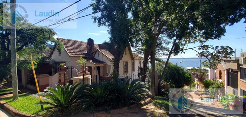 Imagen 11 de 13 de Se Vende Importante Casa Frente A Costanera - Posadas