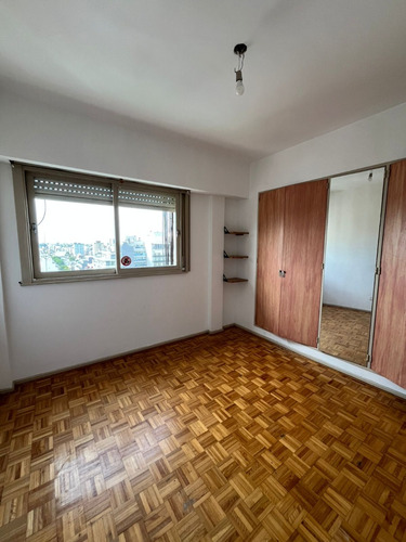 Flores-departamento En Venta 3 Amb-apto Credito-todo Luz-a 3 Cuadras Av. Rivadavia, Subte Linea A Y Ffcc Sarmiento-estado Impecable