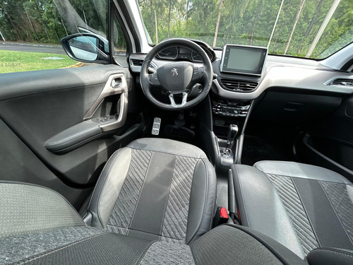 Peugeot 208 1.6 Allure Nav Tiptronic