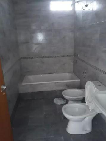 Casa Venta 2 Dormitorios 1 Baño 1 Cochera Jardin 82 Mts 2 Cubiertos Terreno 300 Mts 2 - Villa Parque Sicardi