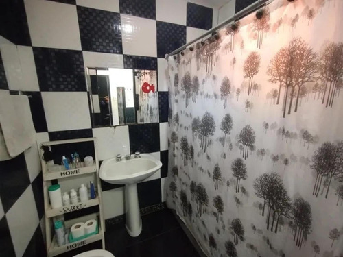 Casa En Venta - 2 Dormitorios 1 Baño - Quilmes