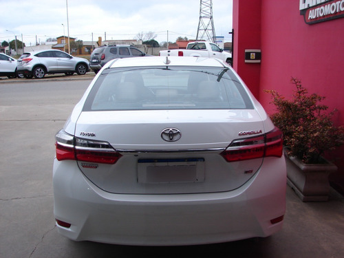 Imagen 5 de 7 de Toyota Corolla Xei Mt 2018 48500km