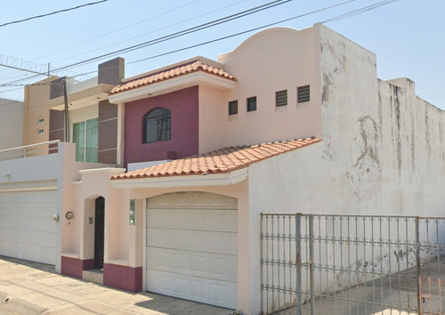 Casa En Venta, Recuperación Bancaria, Col. Villa Universidad, Culiacan, Sinaloa. Laab2