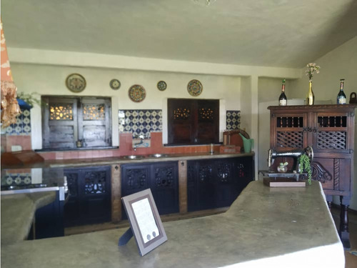 Casa En Venta De Estilo Español La Suiza San Antonio