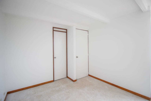 Vendo Apartamento Fuente Azul Pilarica Piso Alto