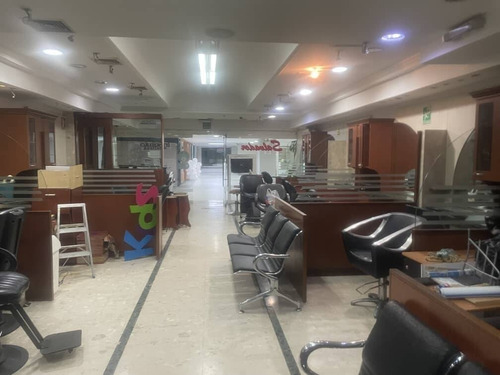 Imagen 3 de 4 de Local Comercial Alquiler Para Peluqueria, Salon De Belleza C.c. Lago Mall Maracaibo Api 283