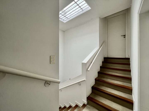 Venta De Casa De 4 Dormitorios En Punta Carretas. 2gjes