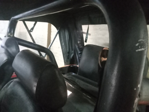 Imagen 8 de 15 de Jeep Jeep 4x4 4 Cilindros 4x4 Jaula Antivuelco
