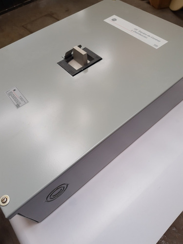 Interruptor Termomagnetico 2 Polos 250 A Con Gabinete