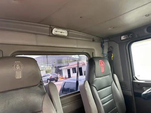 Kenworth T800 Modelo 2012 Full