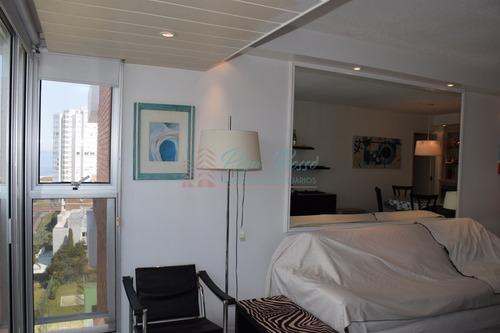 Apartamento En Brava, 1 Dormitorios *- Ref: 1726