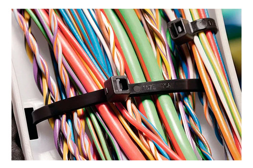 Abraçadeira Em Nylon 245mm X 4,6mm 100 Unidades Cor Preto