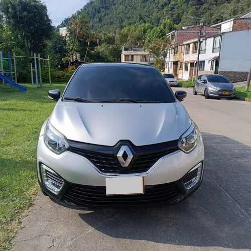 Renault Captur 2.0 Intens Automática