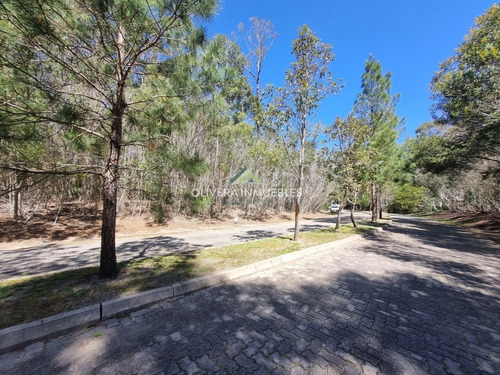 Único Terreno Esquinero En El Barrio Privado Desing Village, 1454 M2. Solanas. Punta Ballena.