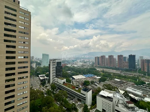 Apartamento En Arriendo En Castropol. Cod A776022