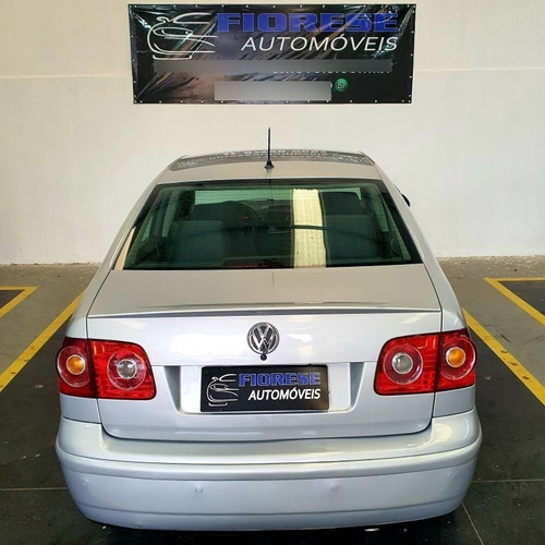 Imagem 2 de 9 de Volkswagem Polo Sedan 1.6