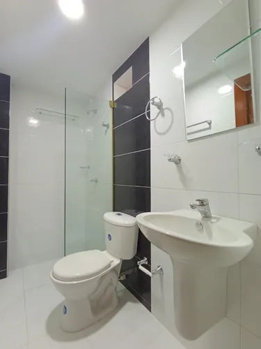 Casa En Venta En Prados Del Este. Cod V30246