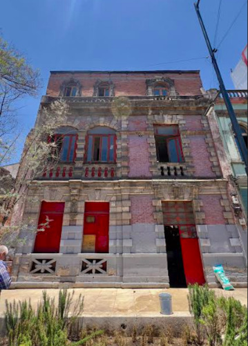 Venta Casa Con Fachada Catalogada