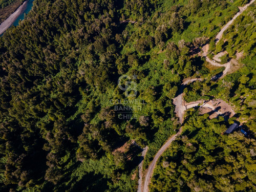 En Condominio Con Acceso Privado A Río