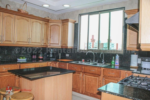 Imagen 8 de 20 de Venta De Apartamento De 556 M2 En Ph Golf Tower, Altos Del Golf 22-9301