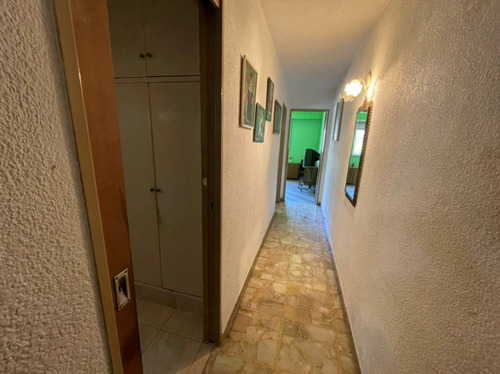 Imagen 14 de 22 de Casa De 3 Ambientes Con Cochera, Jardín