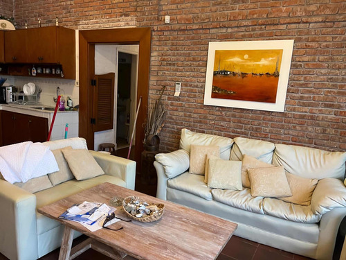 Dueño Vende 2 Excelentes Casas A Media Cuadra De La Playa
