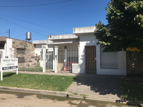 Imagen 1 de 15 de Casa - Castelar