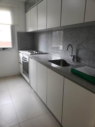 Excelente Departamento De 3 Ambientes En Villa Del Lago