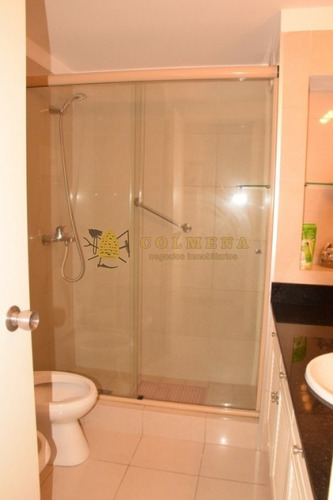 Apto En Mansa De 2 Dormitorios, 2 Baños, 1 En Suite, Living Comedor, Cocina, Dormitorio Y Baño De Servicio,lavadero Balcón Cerrado Con Vista Al Mar.- Ref: 1896