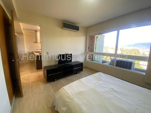 Acogedor Y Cómodo Apartamento En Alquiler. Urb. Lomas Del Sol.