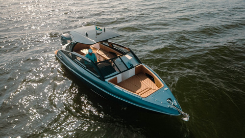 Lancha Azov Z260 14 Pessoas, Maior Cockpit, Com Banheiro!
