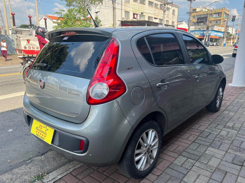 Imagem 6 de 10 de Palio Essence 1.6 Flex 16v 5p